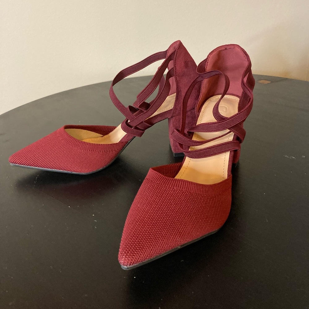 NWT Breathable Knit Heels with Elastic Straps